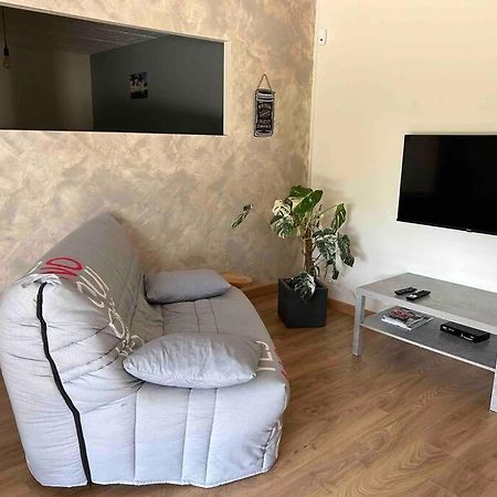 Ferienwohnung Au Coeur Des Bois Saint-Germain-du-Salembre Exterior foto